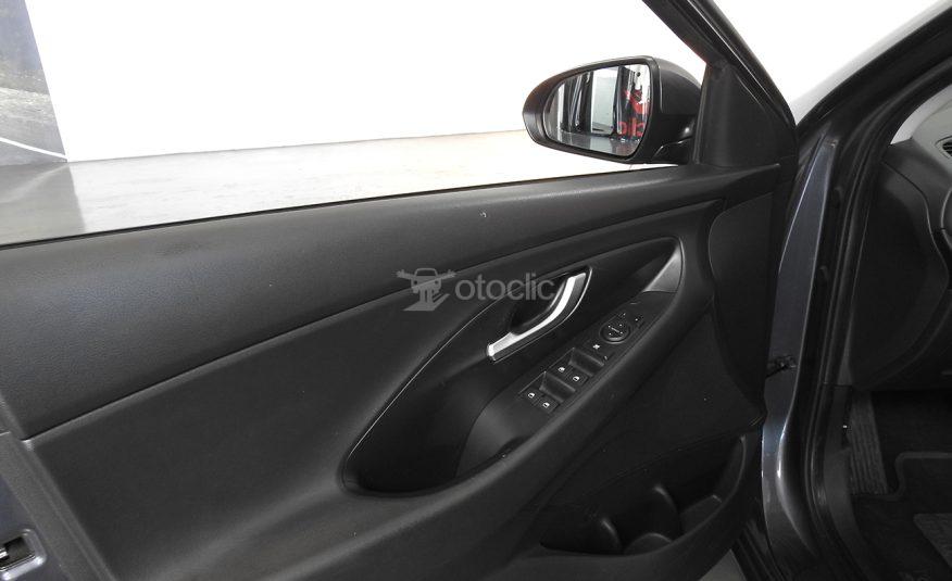 Hyundai i30 1.6 CRDI 136 Inventive 7DCT