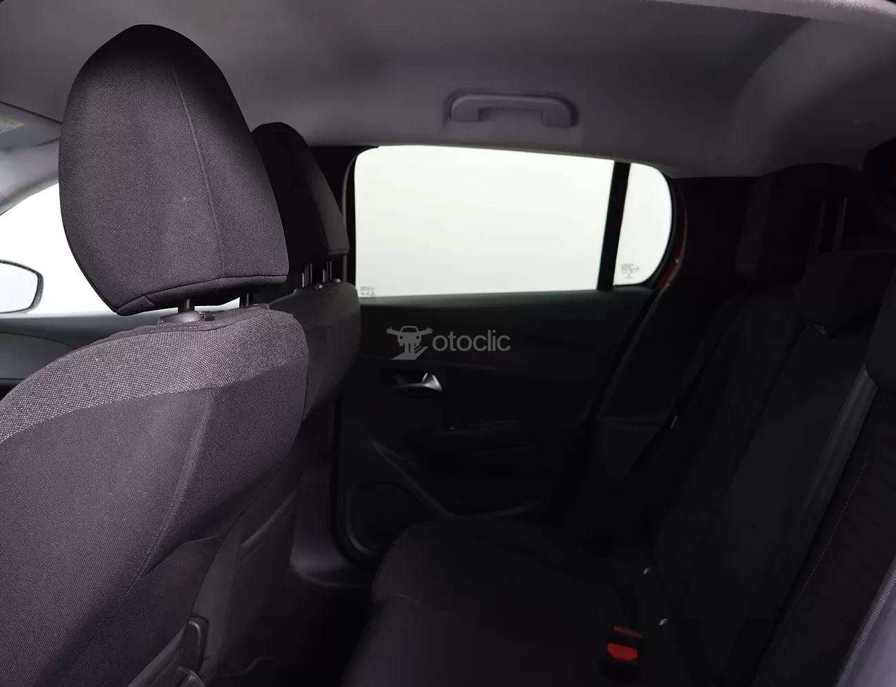 Peugeot 208 1.5 BlueHDi STT 130 EAT8 Active Pack