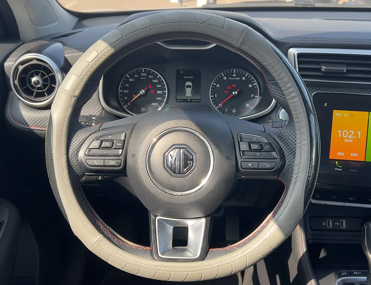 MG ZS