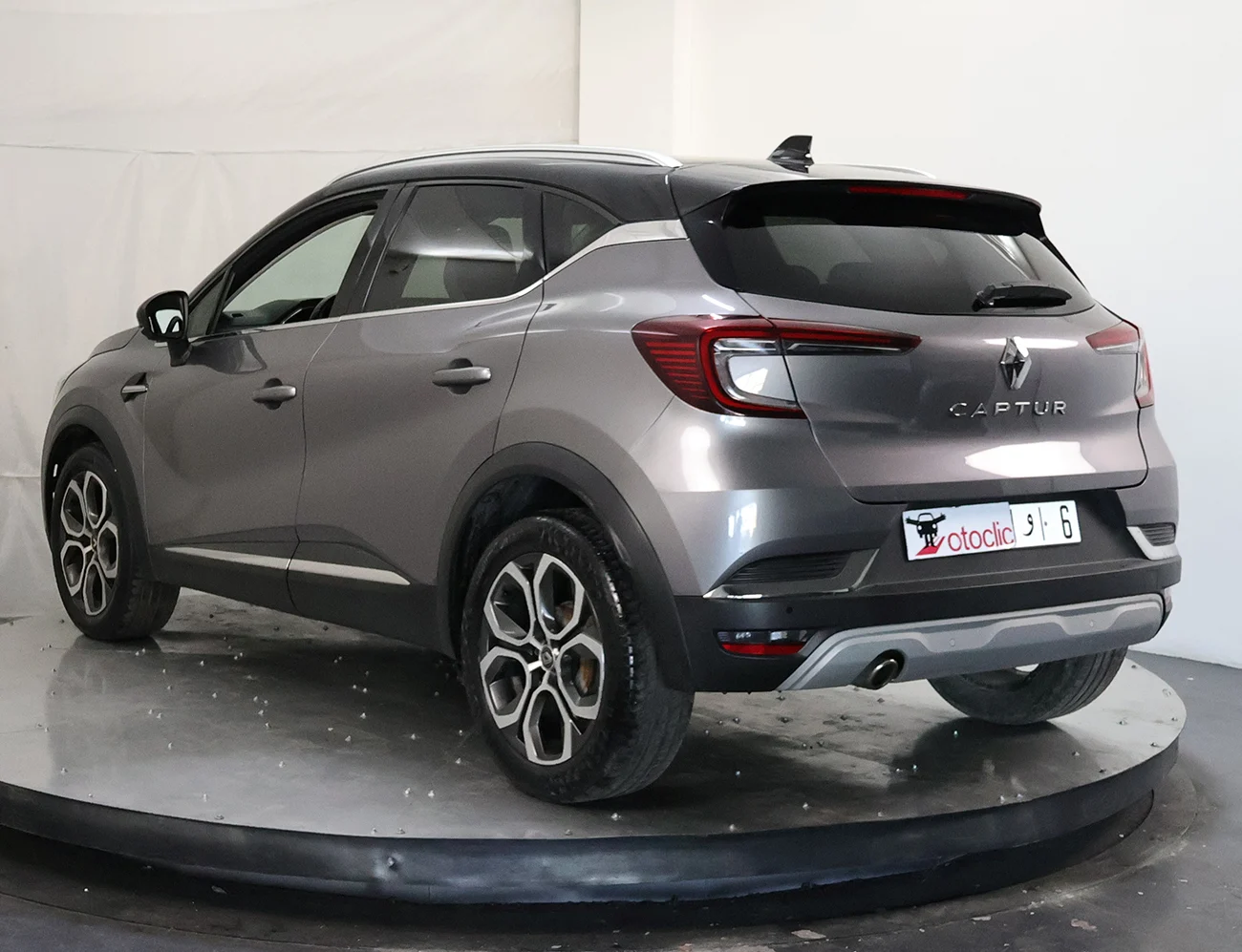 Renault Captur 1.3 Tce 130 EDC Intens