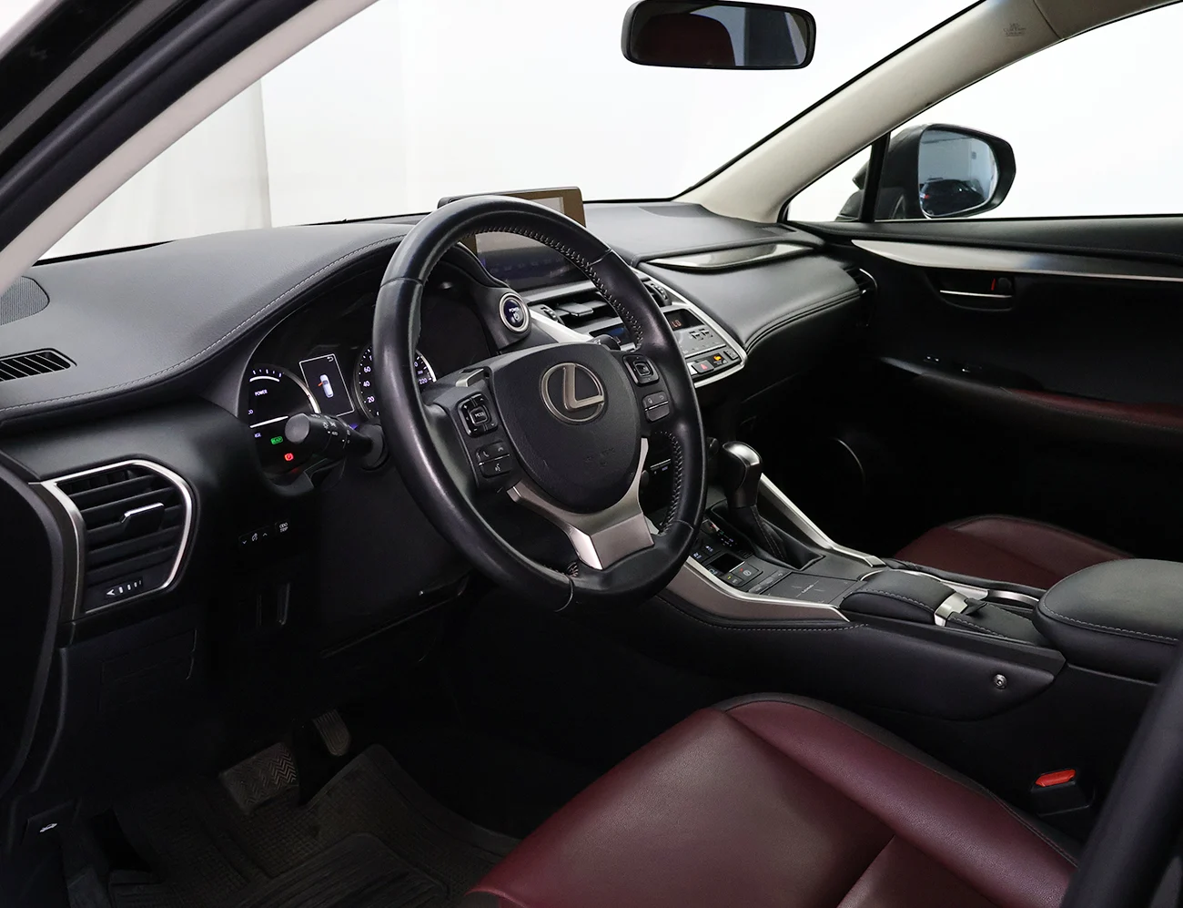 Lexus NX300h Luxury