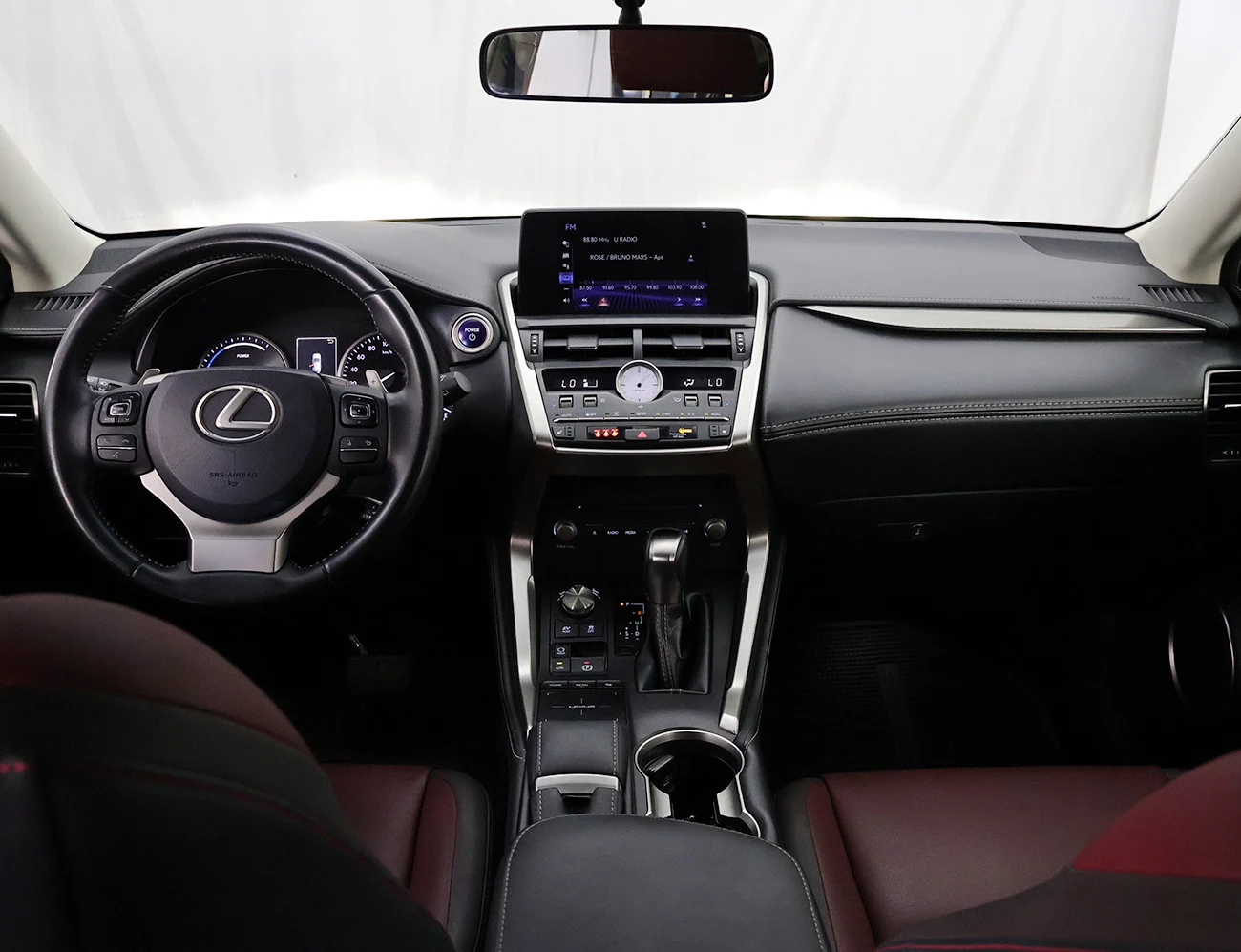 Lexus NX300h Luxury