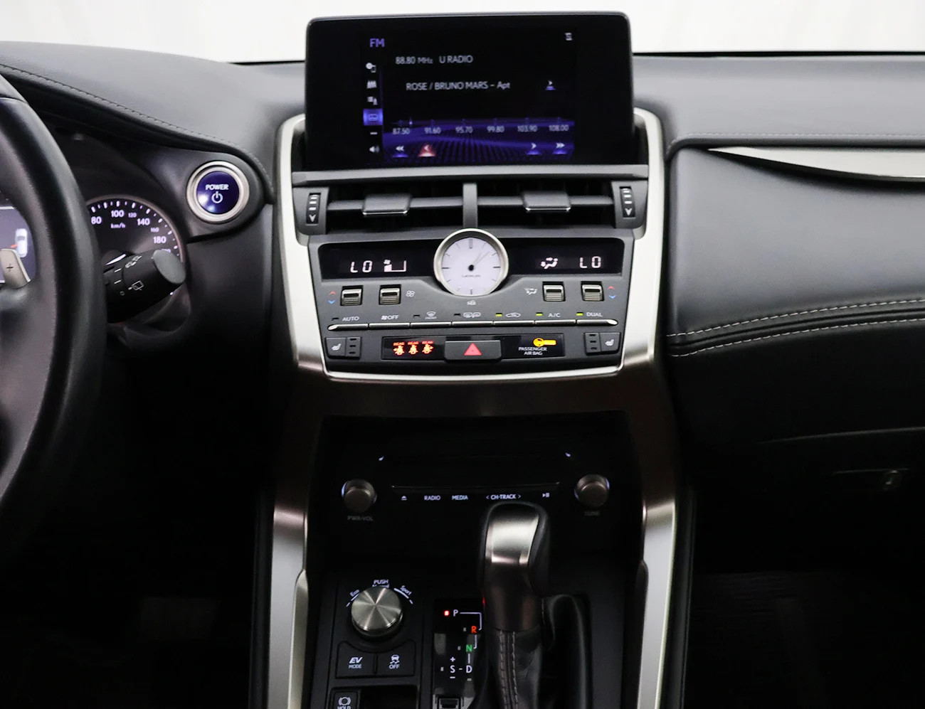 Lexus NX300h Luxury