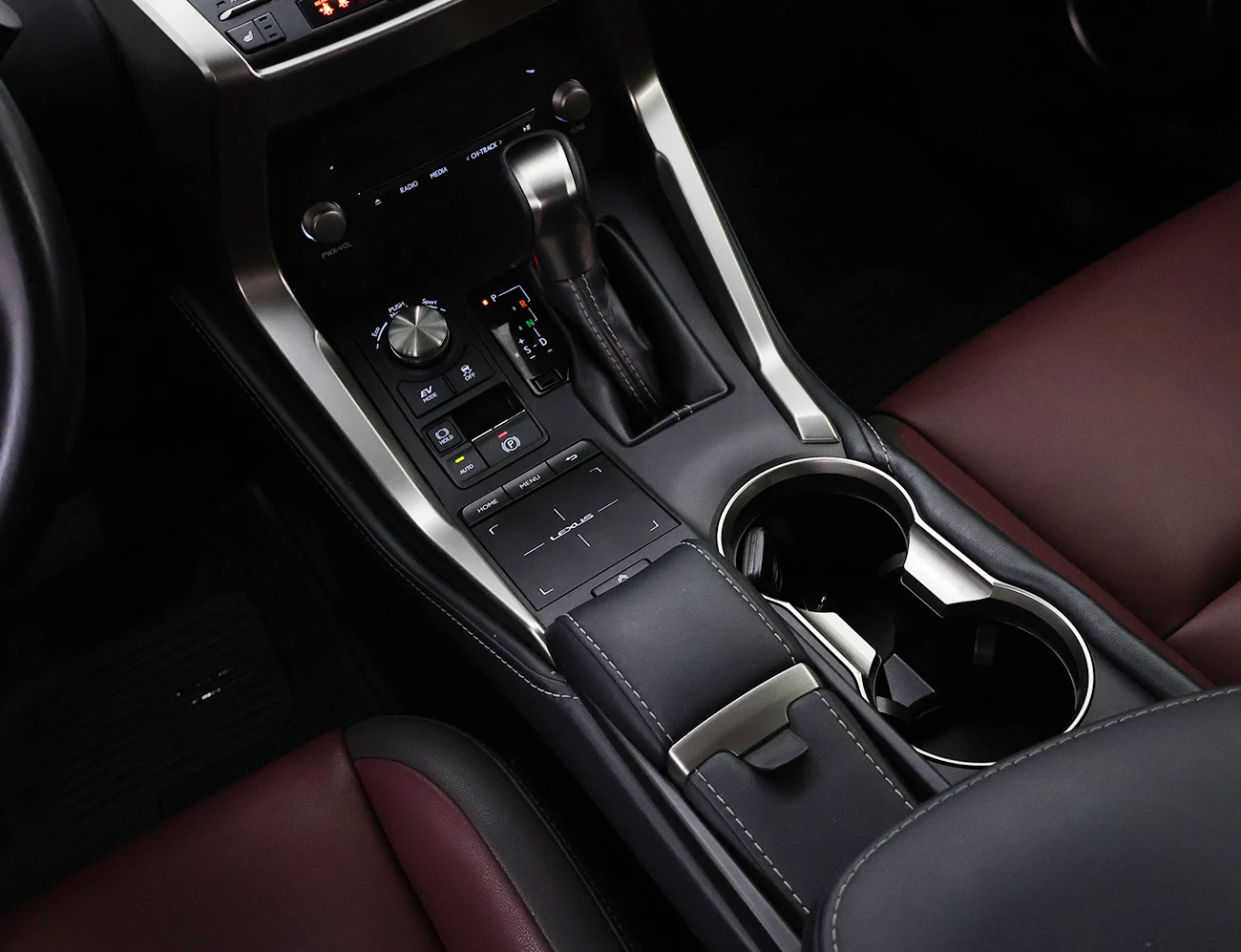 Lexus NX300h Luxury