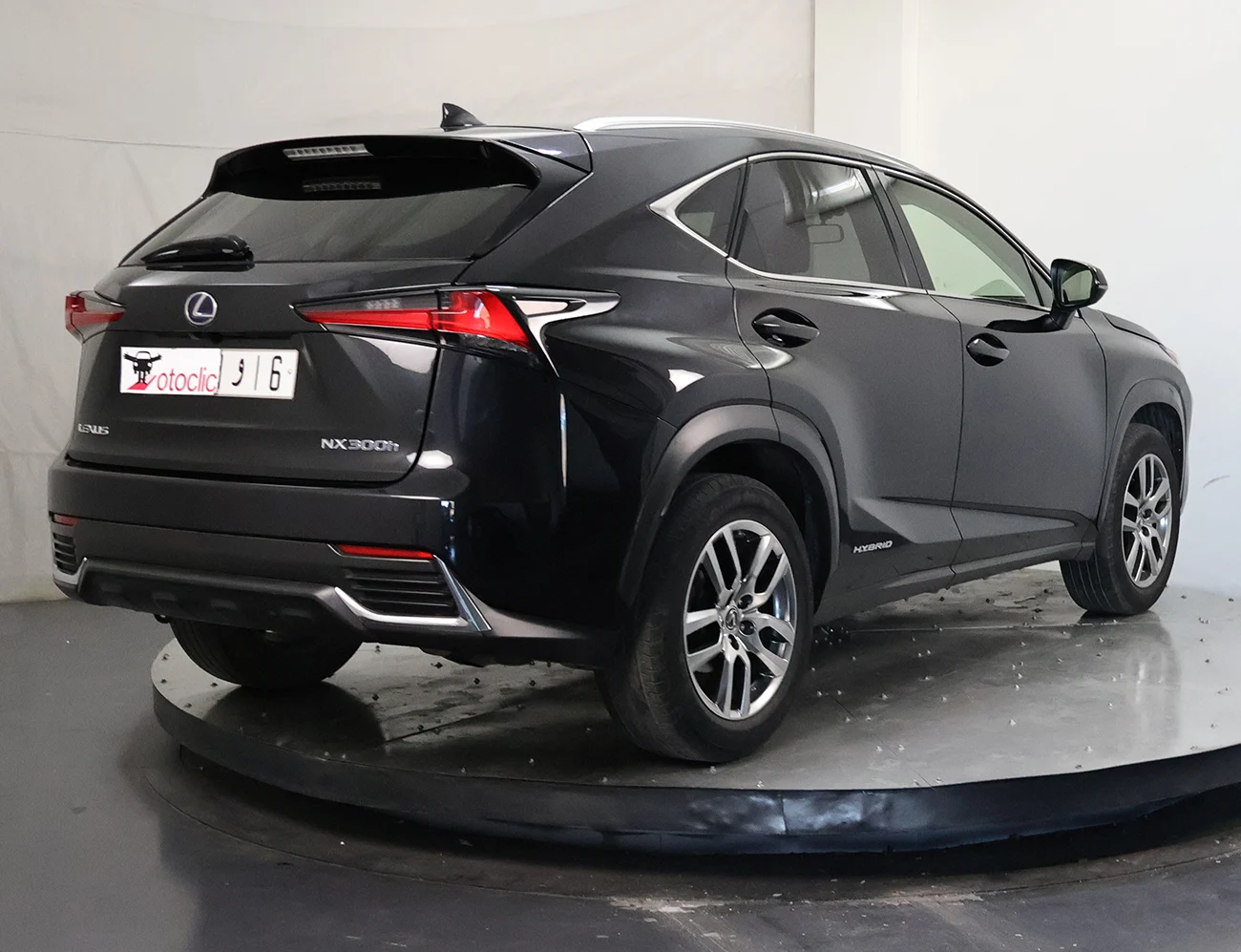 Lexus NX300h Luxury