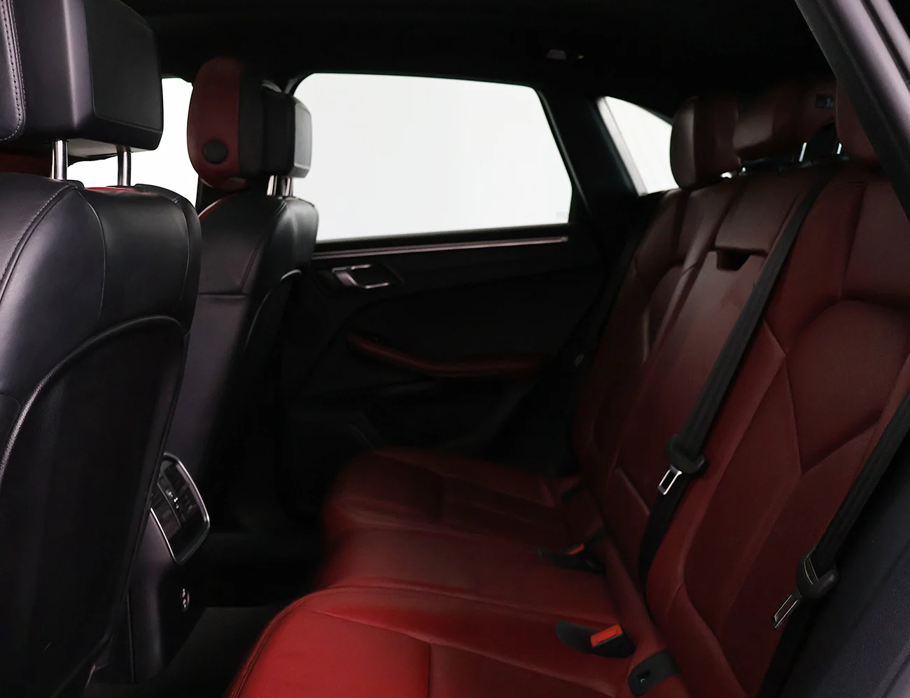 Porsche Macan Base