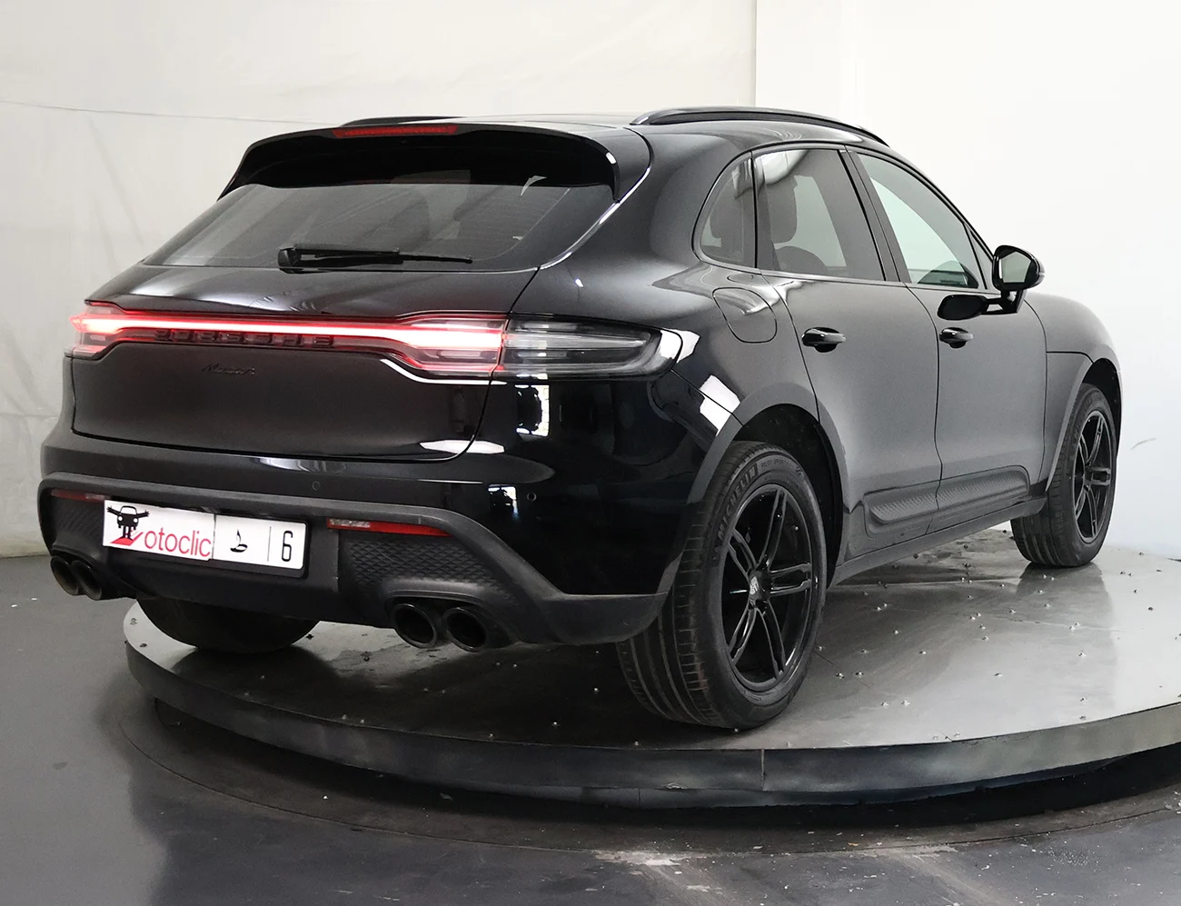 Porsche Macan Base