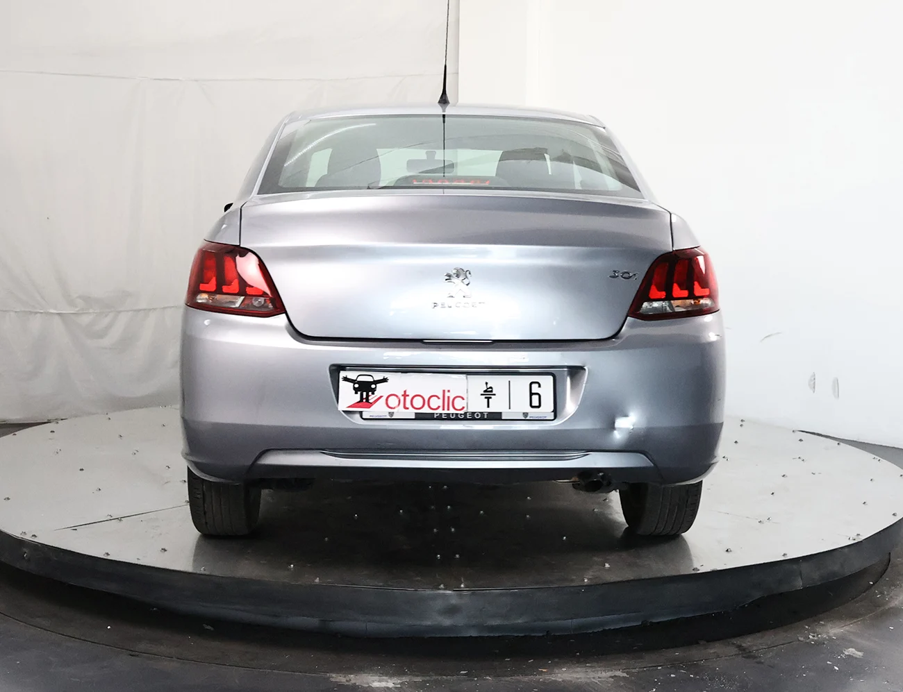 Peugeot 301 1.6 HDi 92 Active