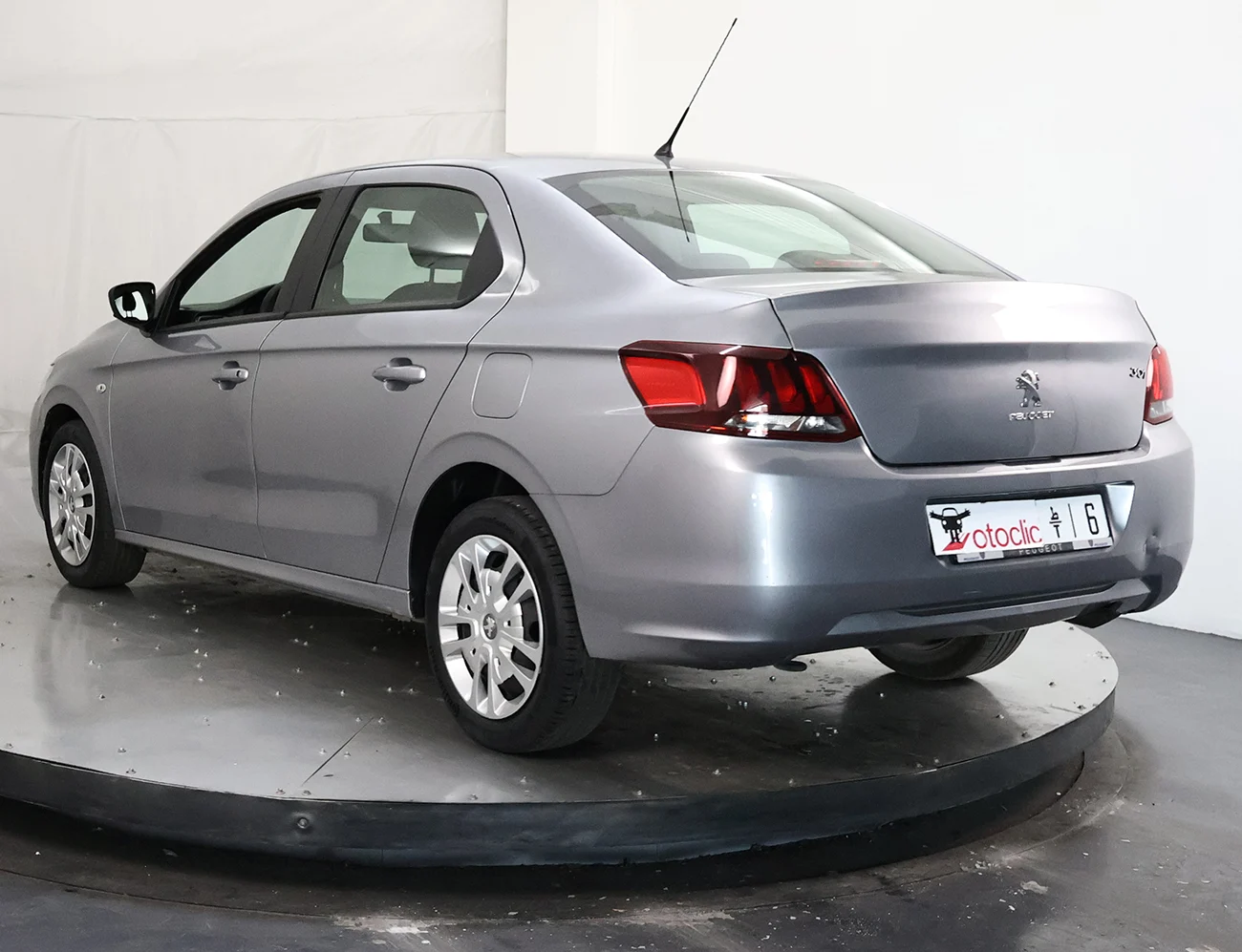 Peugeot 301 1.6 HDi 92 Active
