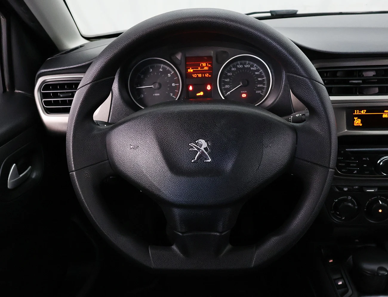 Peugeot 301 1.6 HDi Allure