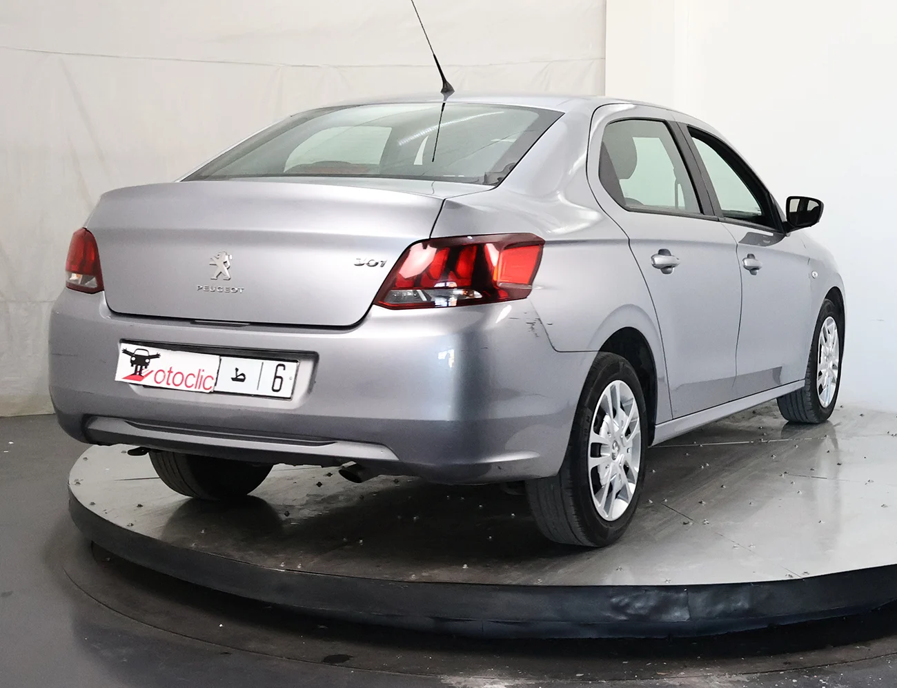 Peugeot 301 1.6 HDi Allure