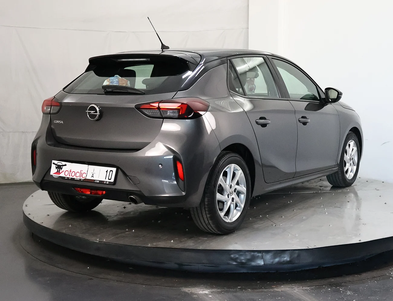 Opel Corsa 1.5 D 102 GS line