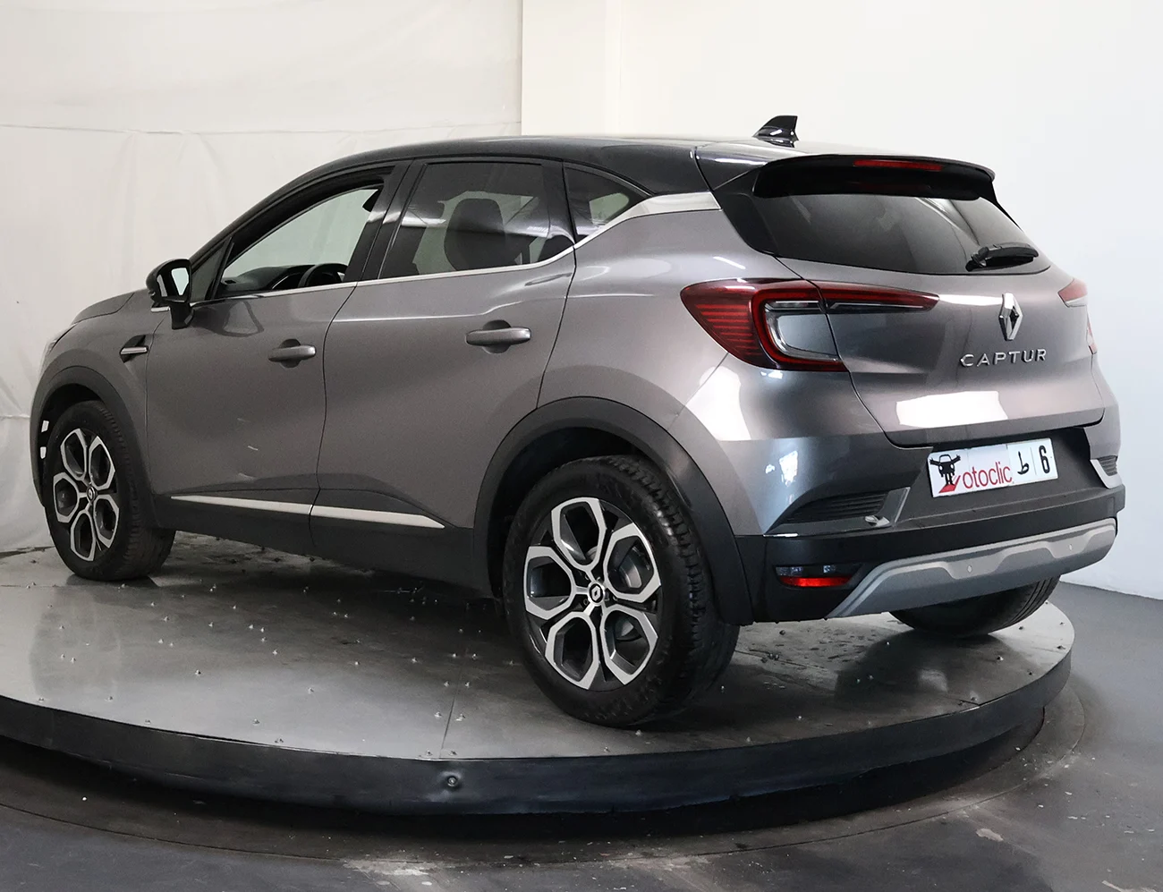 Renault Captur 1.3 Tce 130 EDC Intens