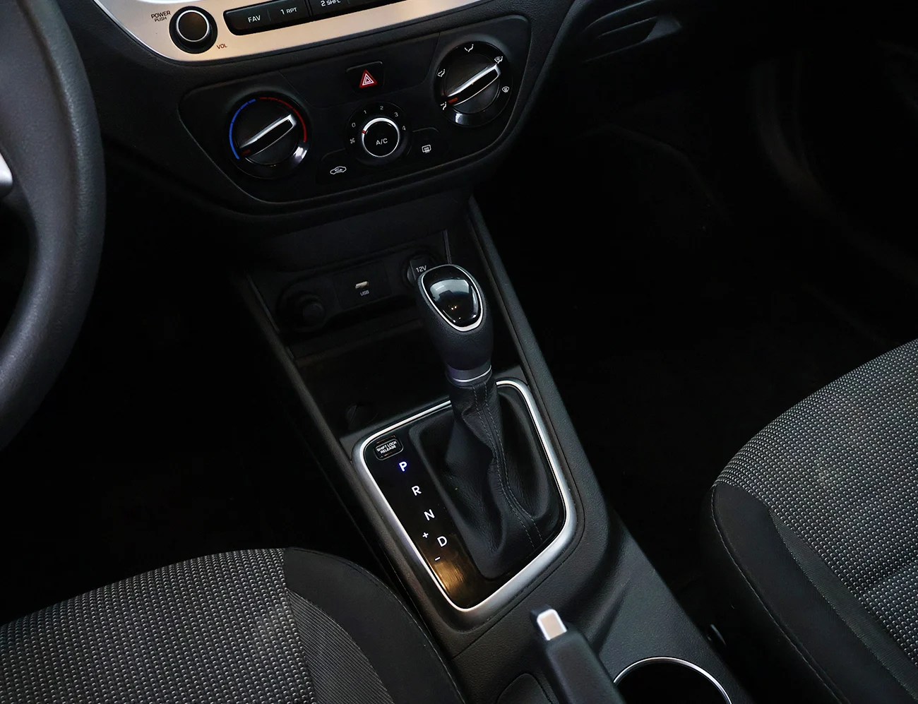 Hyundai Accent 1.5 U2 VGT 115 Attractive