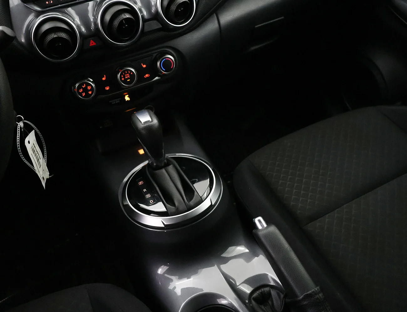 Nissan Juke 1.0 DIG-T 117 DCT Acenta