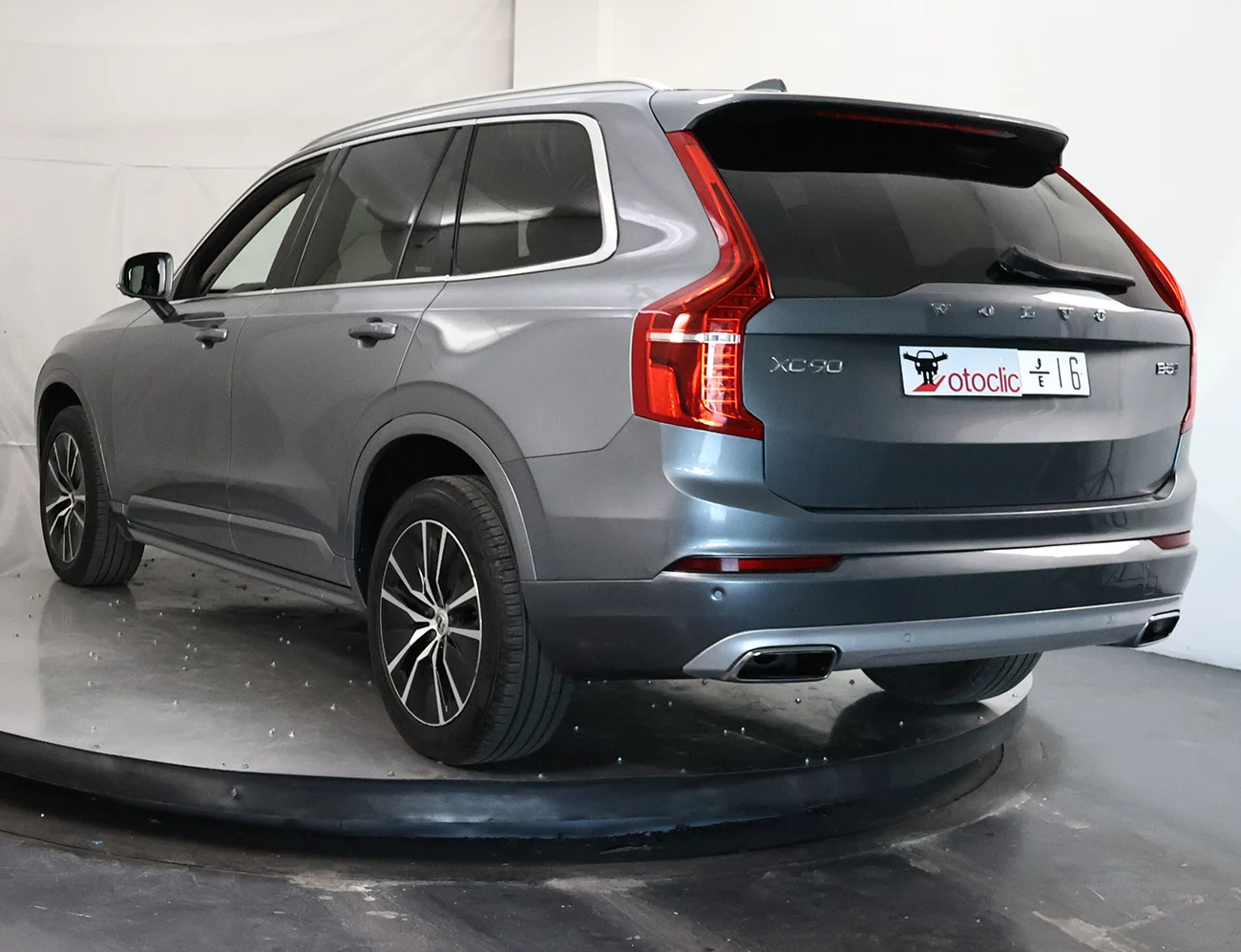 Volvo XC90 2.0 B5 235 AWD Momentum