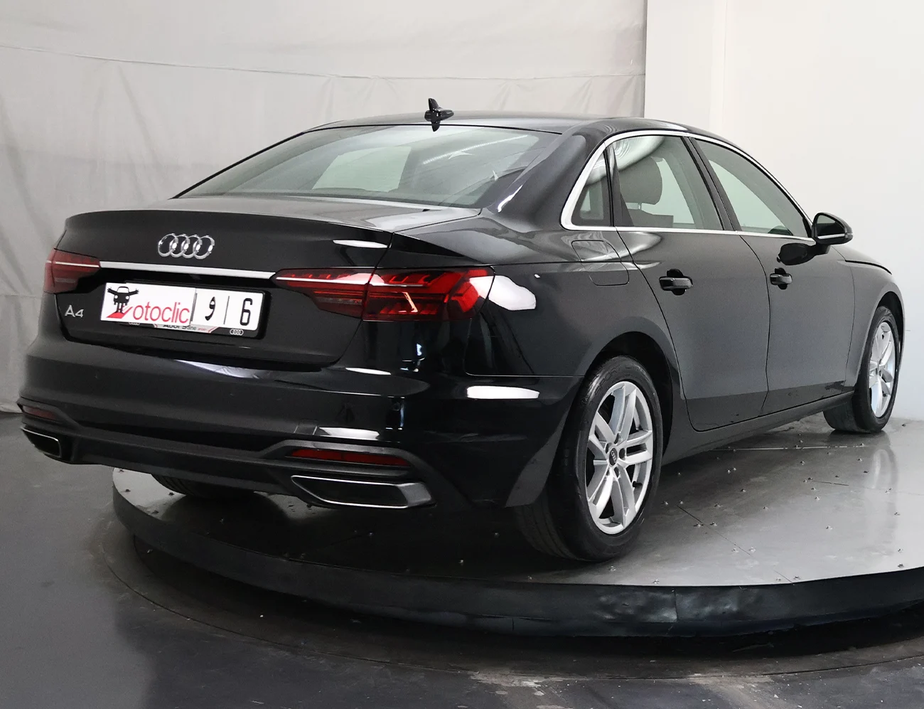 Audi A4 2.0 TDI 150 Premium S-tronic 7