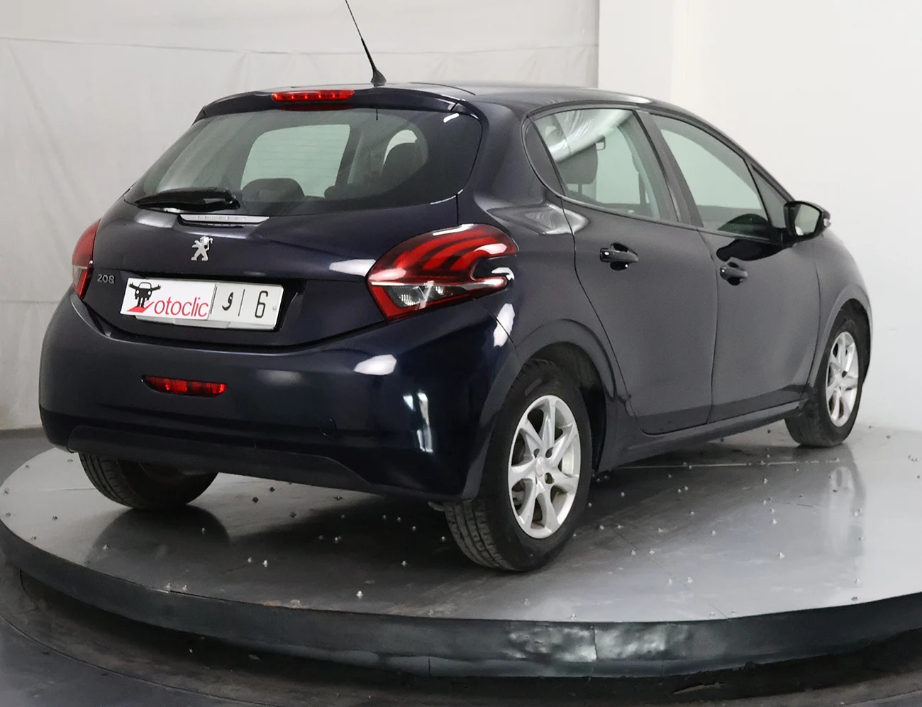 Peugeot 208 1.6 HDi 92 Allure Pack