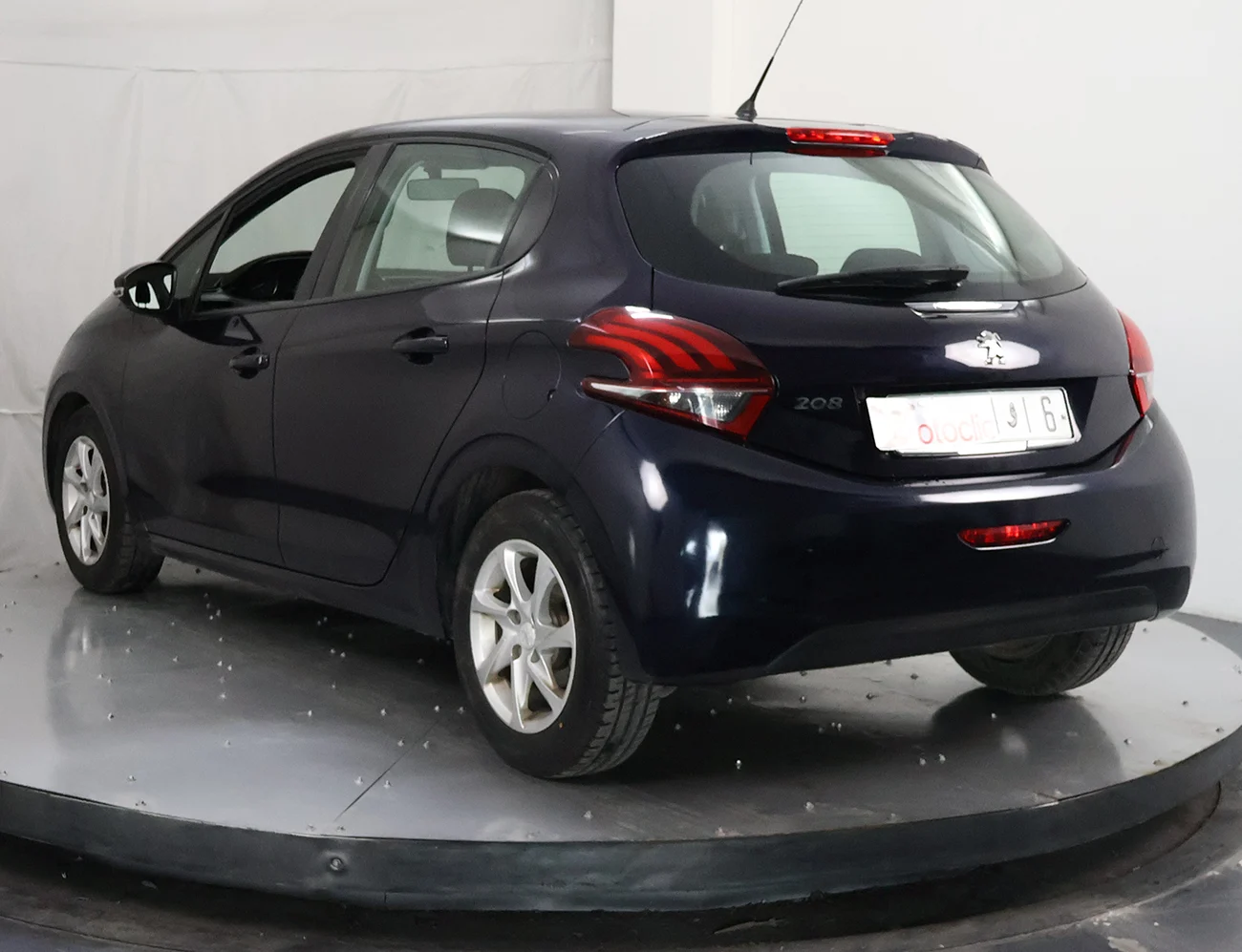 Peugeot 208 1.6 HDi 92 Allure Pack