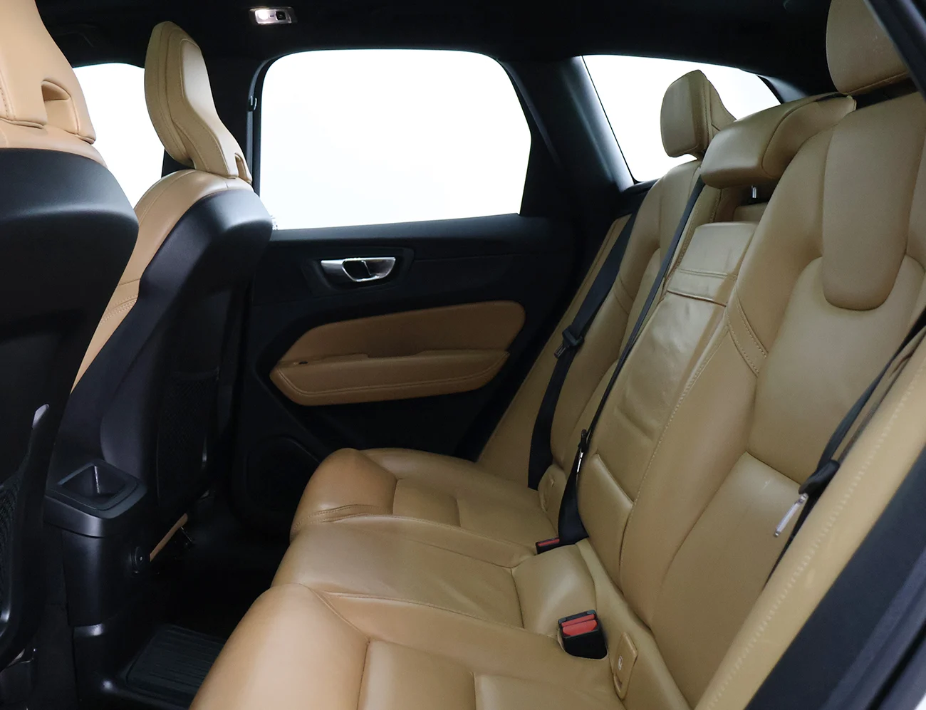 Volvo XC60 2.0 T8 462 Recharge AWD Plus Dark