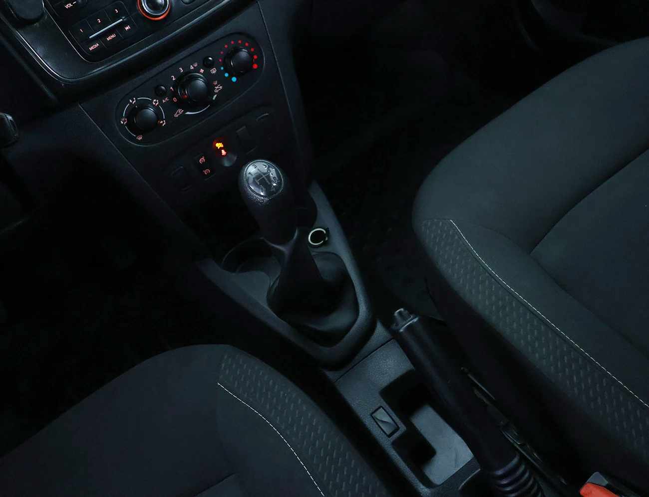 Dacia Logan 1.0 Tce 100 CVT Essentiel